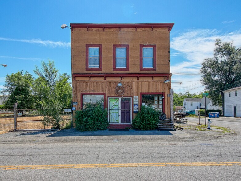 More Photos Of 630 Bridge St SW, Roanoke Storefront Retail Residential For Sale