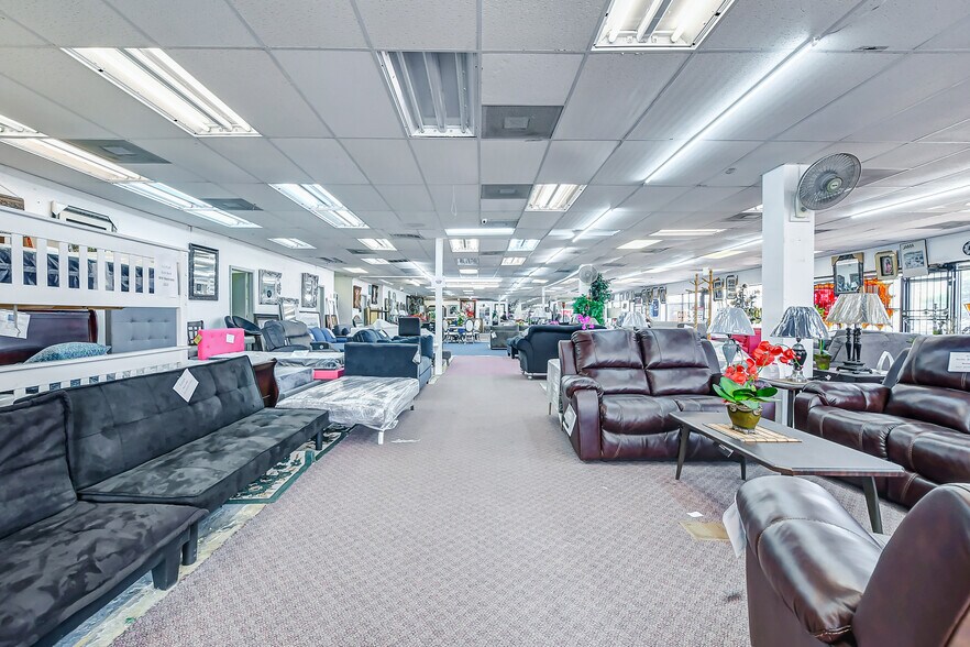 More Photos Of 8009 Harwin Dr, Houston Freestanding For Sale