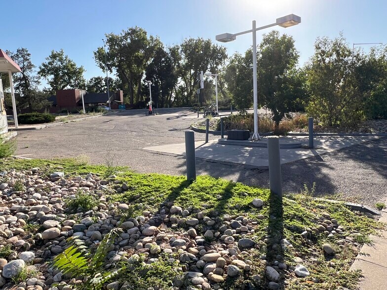 More Photos Of 7880 E Mississippi Ave, Denver Service Station For Sale
