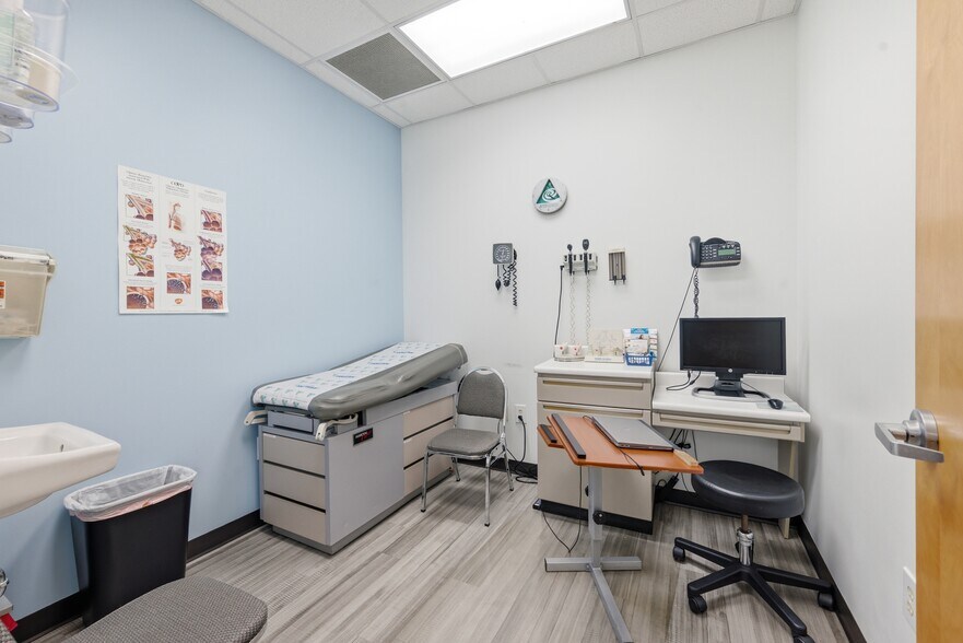 More Photos Of 2900 Felicia St, Nashville Medical For Sale