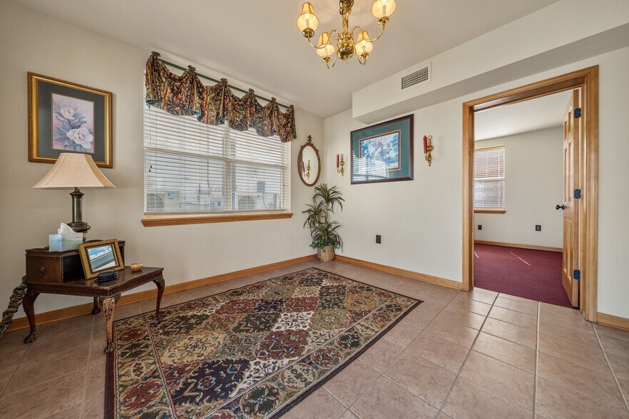 More Photos Of 104 N 3rd St, Heber Springs Office For Sale
