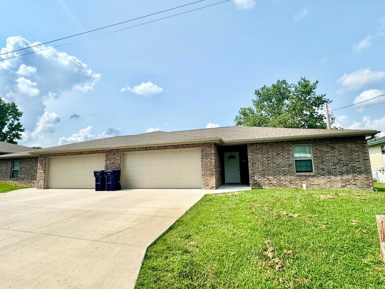 More Photos Of 723 Hawthorne St, Houston Apartments For Sale