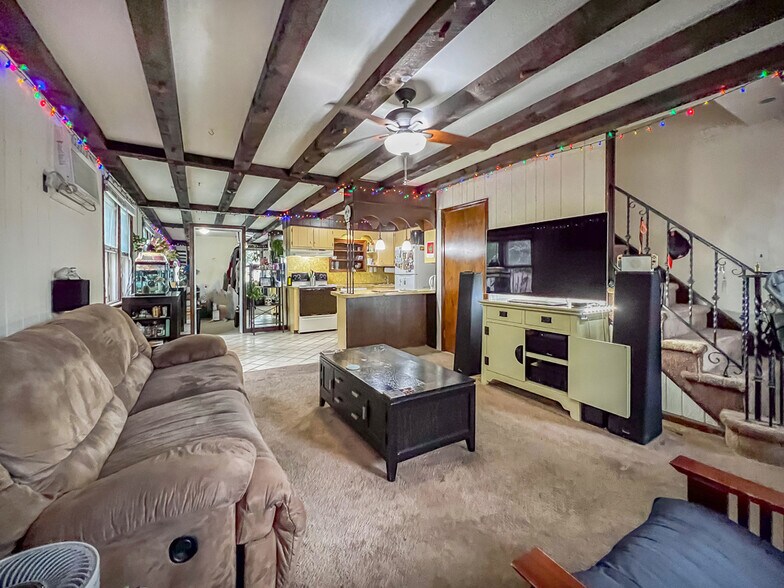 More Photos Of 100 W Maple Ave, Langhorne Restaurant For Sale