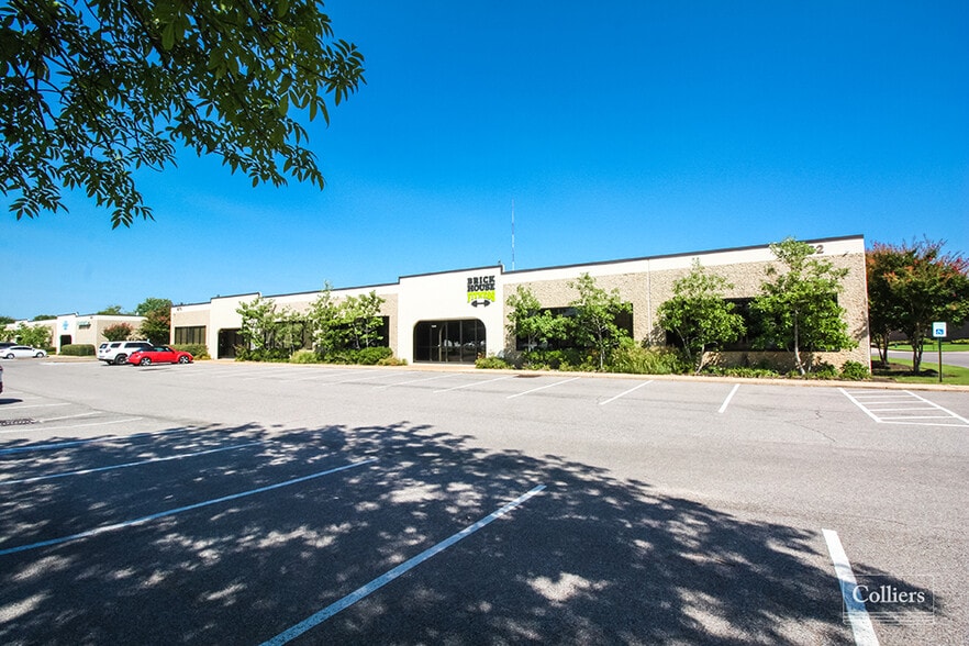 More Photos Of 1682 Shelby Oaks Dr N, Memphis Unknown For Lease