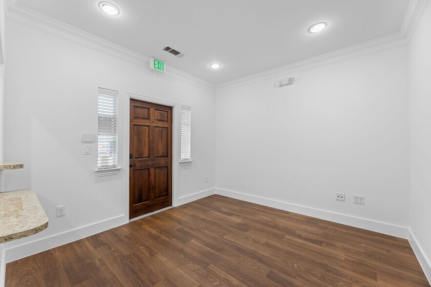 More Photos Of 2785 Rockbrook Dr, Lewisville Medical For Sale
