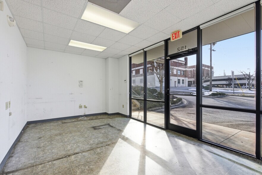 More Photos Of 148-156 W Tugalo St, Toccoa Office For Lease
