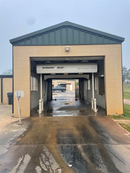 More Photos Of 529 Tripp St, Americus Carwash For Sale