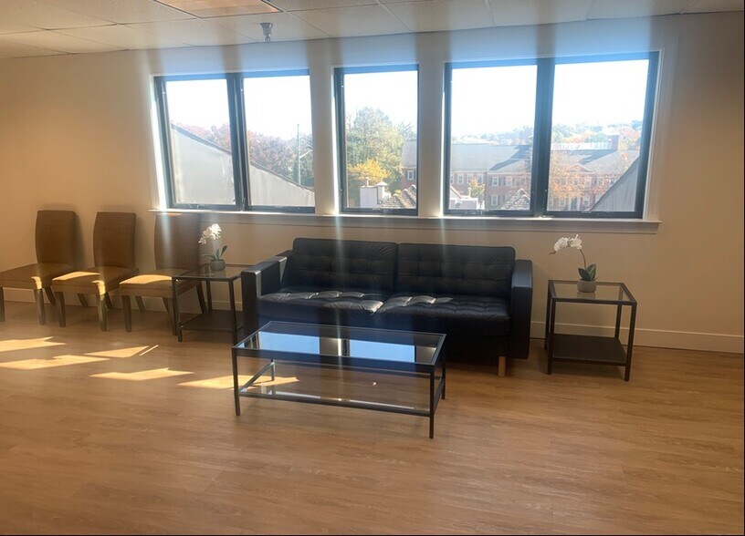 More Photos Of 10505 Judicial Dr, Fairfax Office For Sale