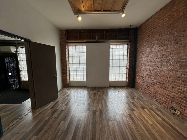 More Photos Of 1827 Hope St, Los Angeles Warehouse For Lease