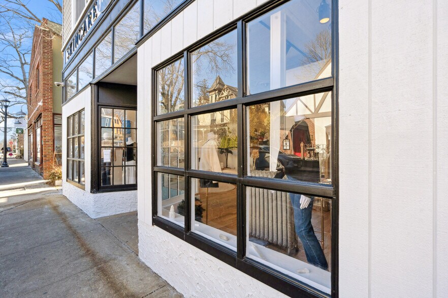 More Photos Of 253 Sea Cliff Ave, Sea Cliff Storefront Retail Residential For Sale