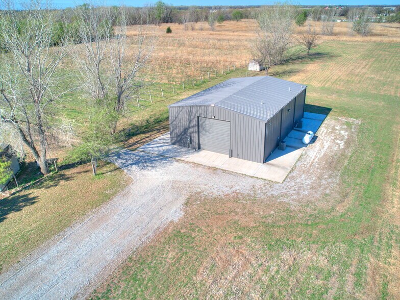 More Photos Of 6745 N Gregory Rd, Yukon Winery Vineyard For Sale