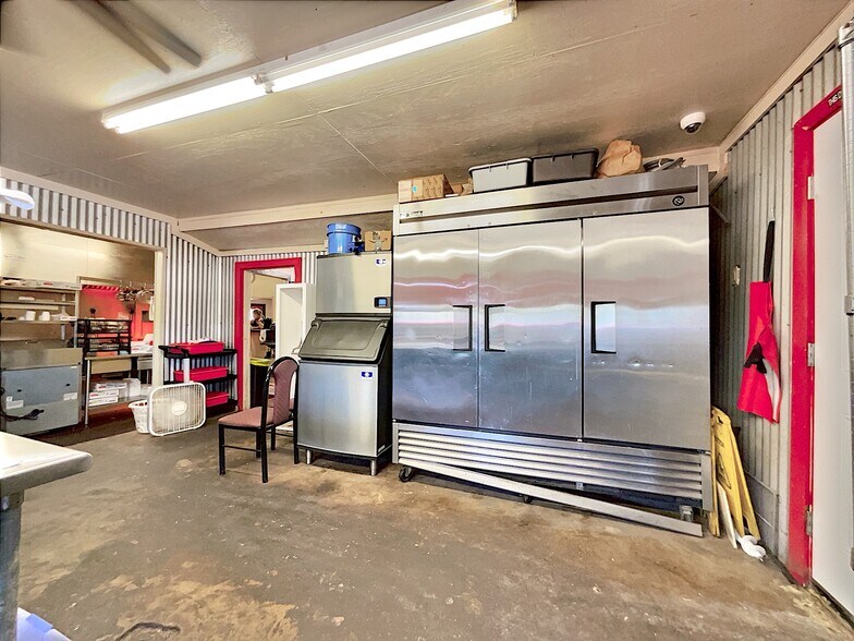 More Photos Of 3047 TX-16 Hwy, Tilden General Retail For Sale