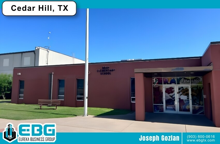 More Photos Of 700 Bennett St, Cedar Hill Schools For Sale