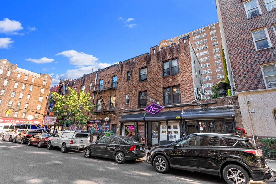 More Photos Of 564 Flatbush Ave, Brooklyn Multifamily For Sale