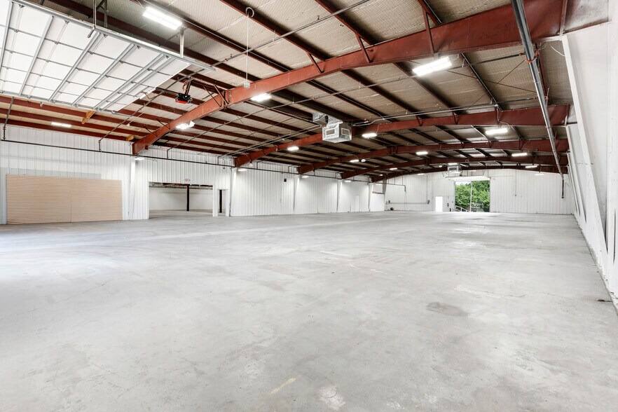 More Photos Of 1511 W Broadway St, Ardmore Auto Dealership For Sale