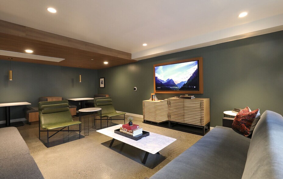 More Photos Of 1100 Webster St, Oakland Apartments For Lease