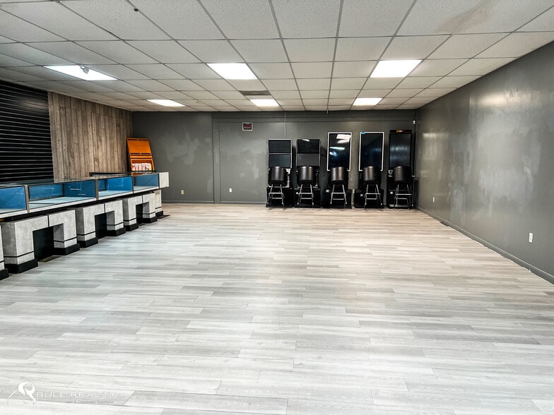 More Photos Of 3064 Cleveland Hwy, Dalton Convenience Store For Lease