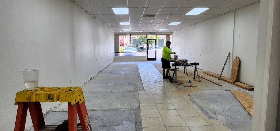 More Photos Of 21010-21018 Devonshire St, Chatsworth Unknown For Lease