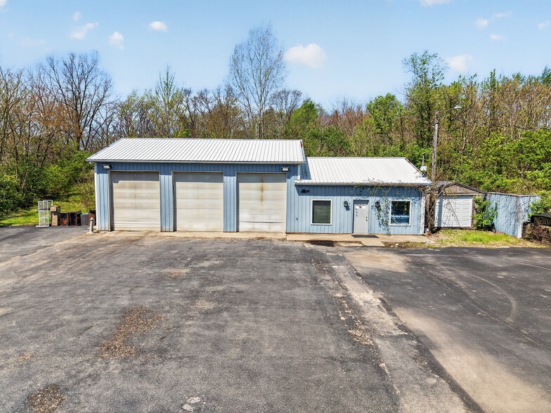 More Photos Of 702 Charles St, Galion Auto Dealership For Sale