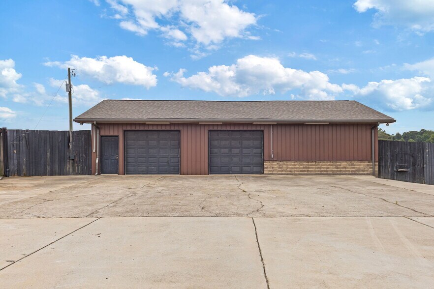 More Photos Of 2932 Highway 124 W, Jefferson Specialty For Sale