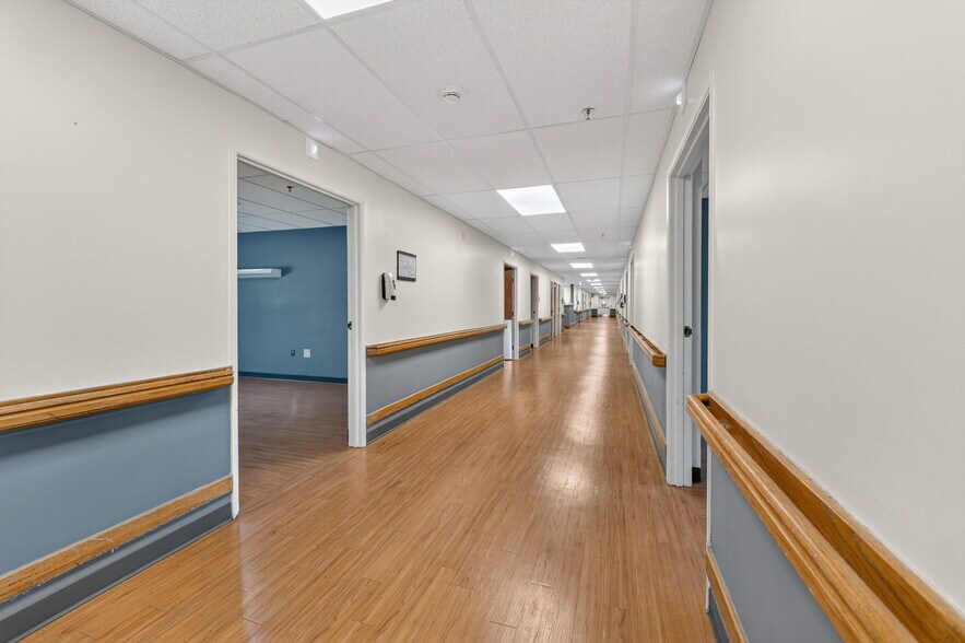 More Photos Of 106 Hospital Dr, Smithville Assisted Living For Sale