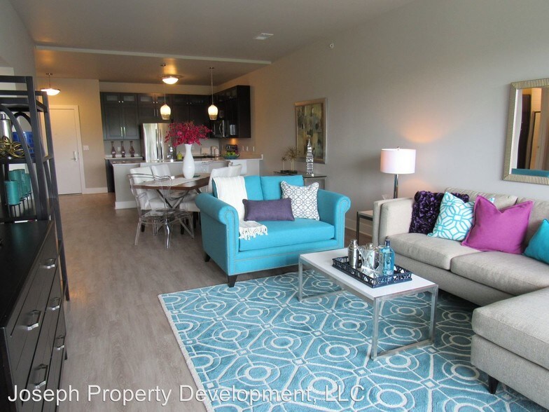 More Photos Of 4175 N Oakland Ave, Shorewood Multifamily For Sale