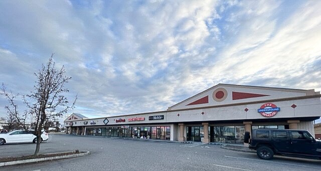 More Photos Of 4525 N Road 68, Pasco Unknown For Lease