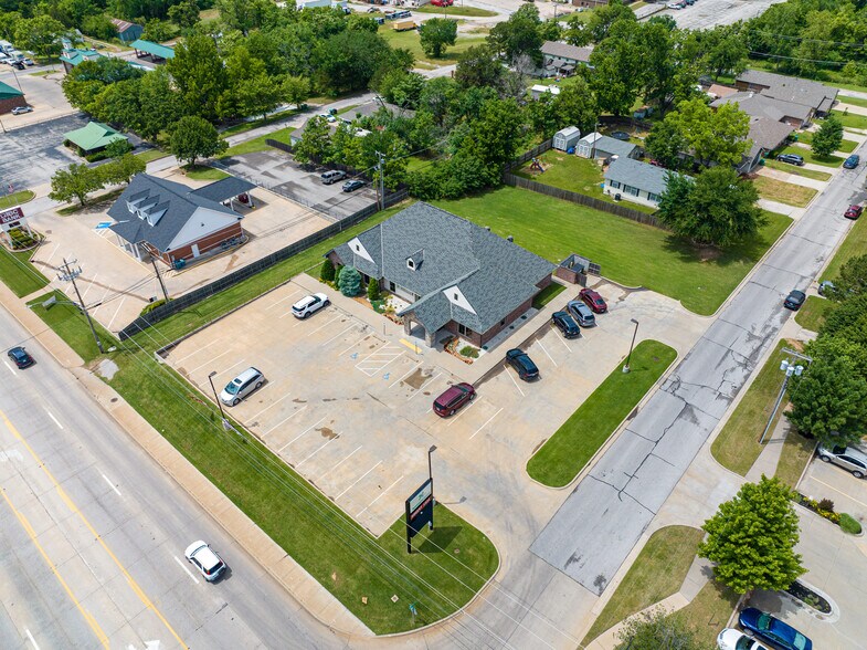 More Photos Of 949 E Taft Ave, Sapulpa Medical For Sale