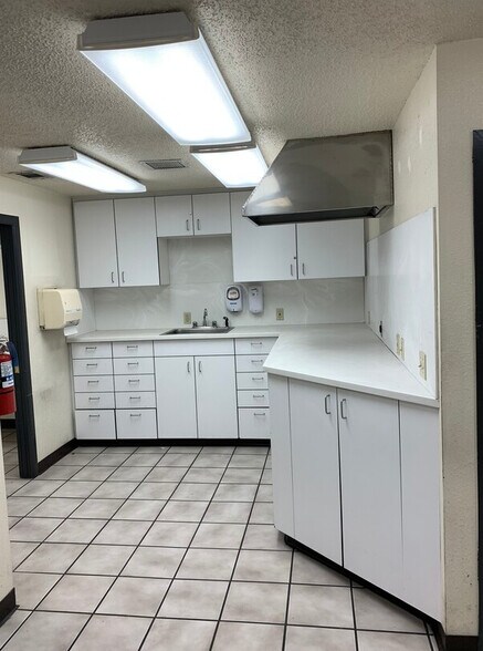 More Photos Of 1641 N 8th St, Colton Food Processing For Sale