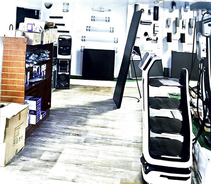 More Photos Of 2778 Riverside Dr, Macon-Bibb General Retail For Lease