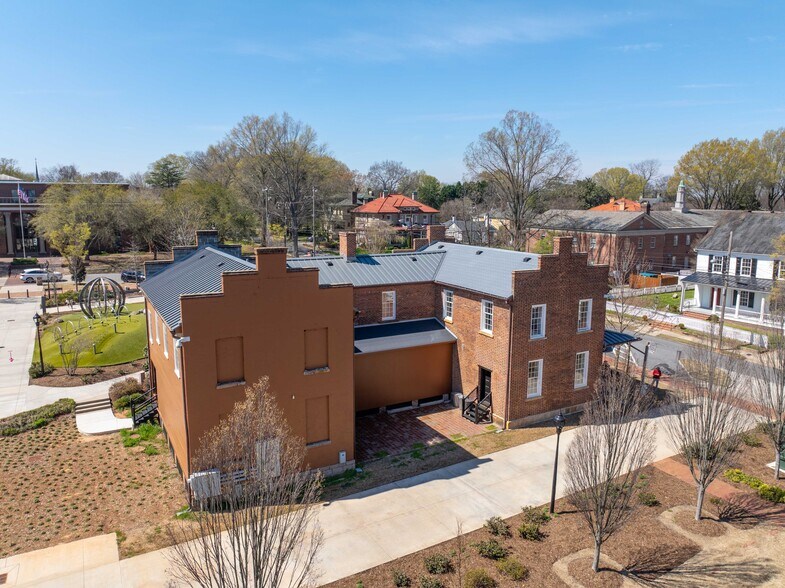 More Photos Of 115 S Jackson St, Salisbury Restaurant For Lease