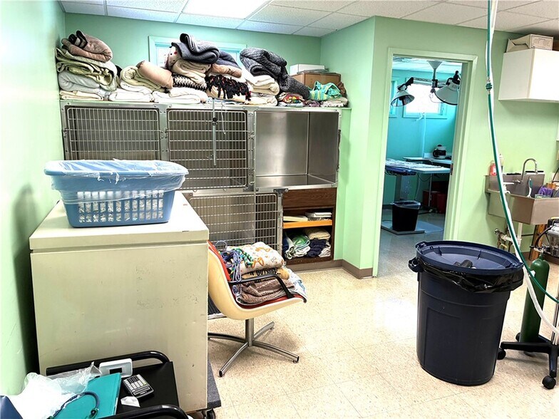 More Photos Of 1055 Denise Rd, Greece Veterinarian Kennel For Sale