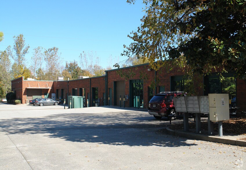 More Photos Of 11660 Alpharetta Hwy, Roswell Unknown For Lease