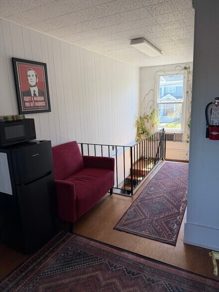 More Photos Of 84 Green St, Hudson Office For Lease