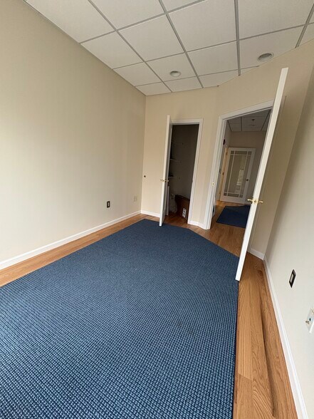 More Photos Of 1704 Maxwell Dr, Wall Township Office For Lease