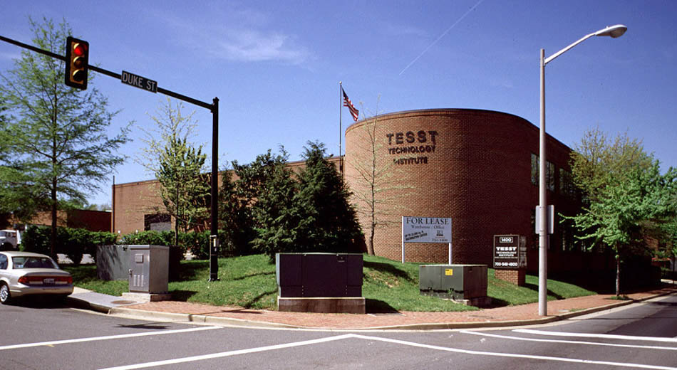 More Photos Of 1400 Duke St, Alexandria General Retail For Lease