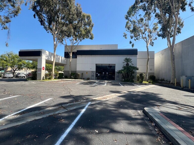 More Photos Of 3220 Winona Ave, Burbank Coworking Space