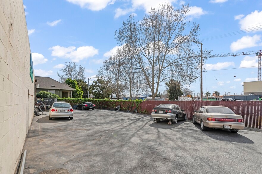 More Photos Of 452 W San Carlos St, San Jose Auto Repair For Sale