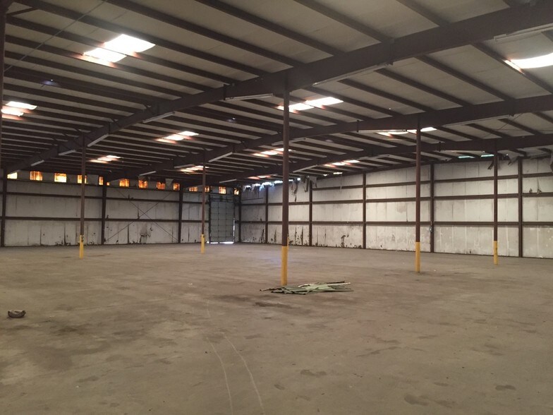 More Photos Of 210 W Washington St, Dothan Warehouse For Sale