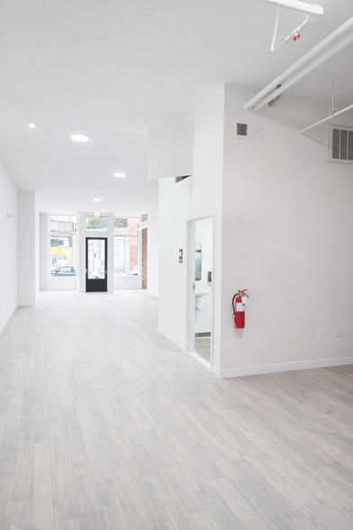 More Photos Of 105 Parsons Ave, Columbus Storefront Retail Office For Lease