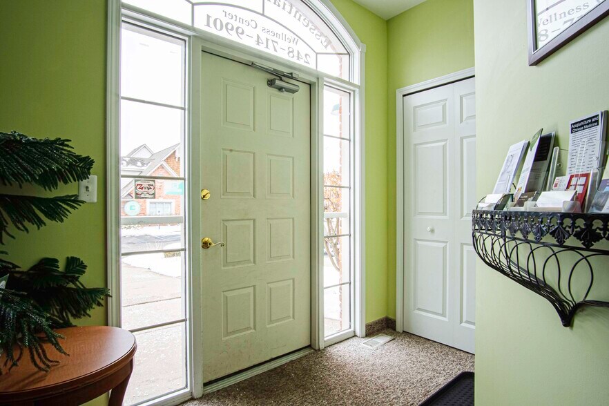 More Photos Of 1641 S Milford Rd, Highland Township Medical For Lease