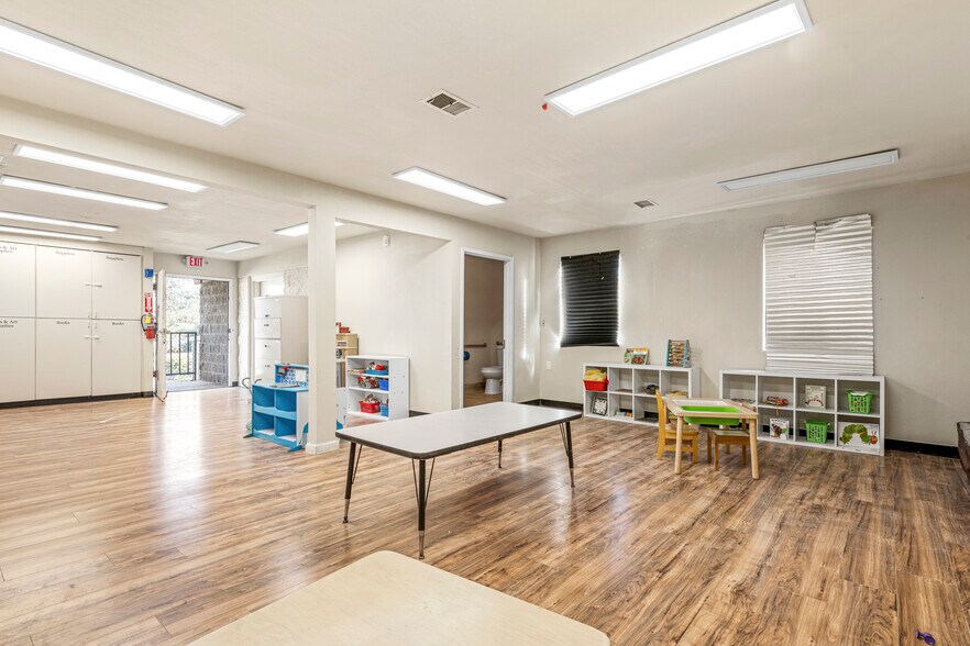 More Photos Of 217 E Earlham St, Ramona Medical For Sale