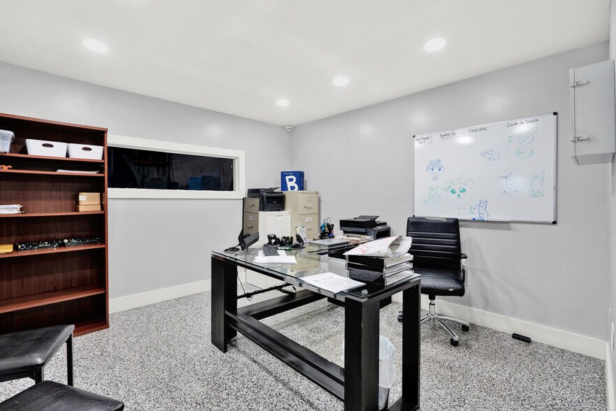 More Photos Of 9000 NW 97th Ter, Medley Manufacturing For Sale