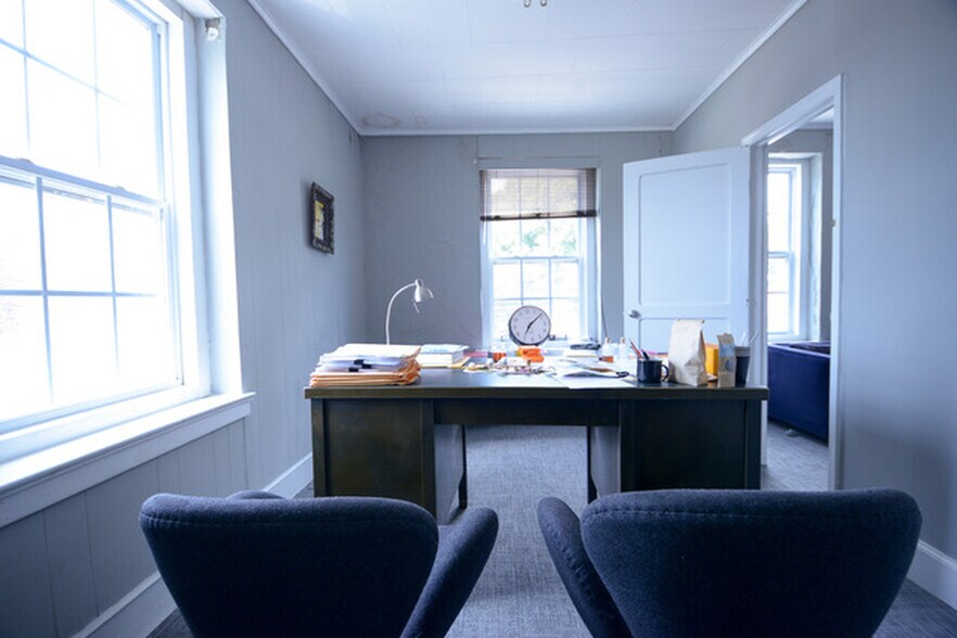 More Photos Of 1105 W Chapel Hill St, Durham Office For Lease