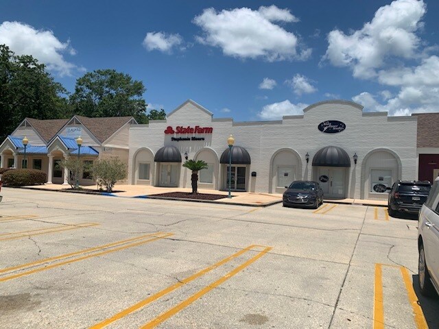 More Photos Of 100-225 N Lewis St, New Iberia Unknown For Lease