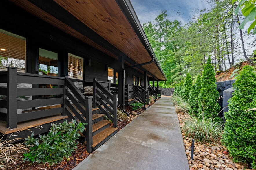 More Photos Of 4155 Dollys Dr, Sevierville Specialty For Sale