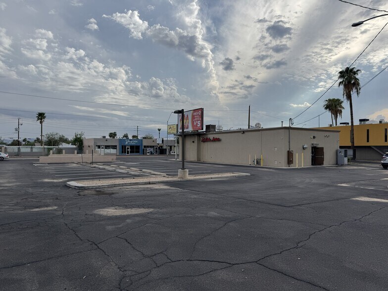 More Photos Of 1516 E Thomas Rd, Phoenix Restaurant For Sale