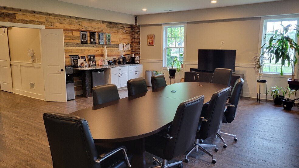 More Photos Of 39475 Ann Arbor Rd E, Plymouth Bank For Lease