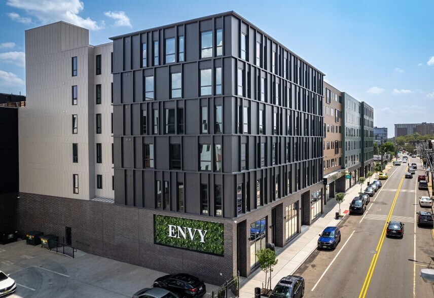 More Photos Of 58-84 Norfolk St, Newark Apartments For Lease