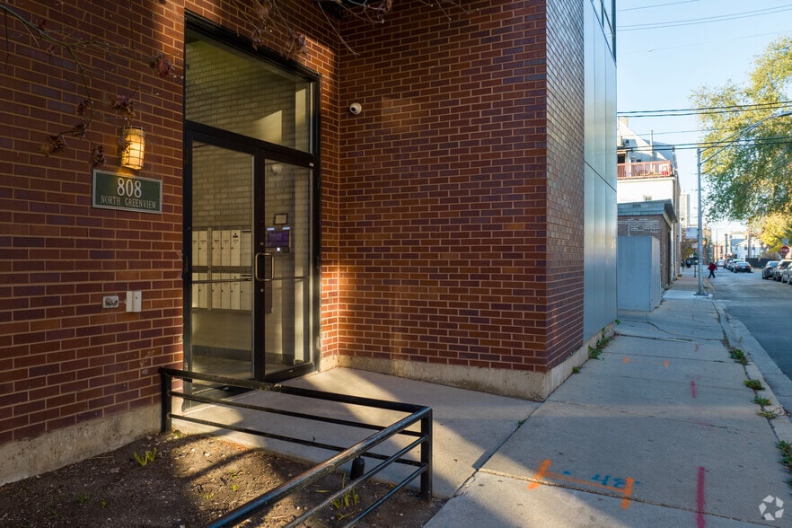 More Photos Of 1500-1510 W Chicago Ave, Chicago Apartments For Lease